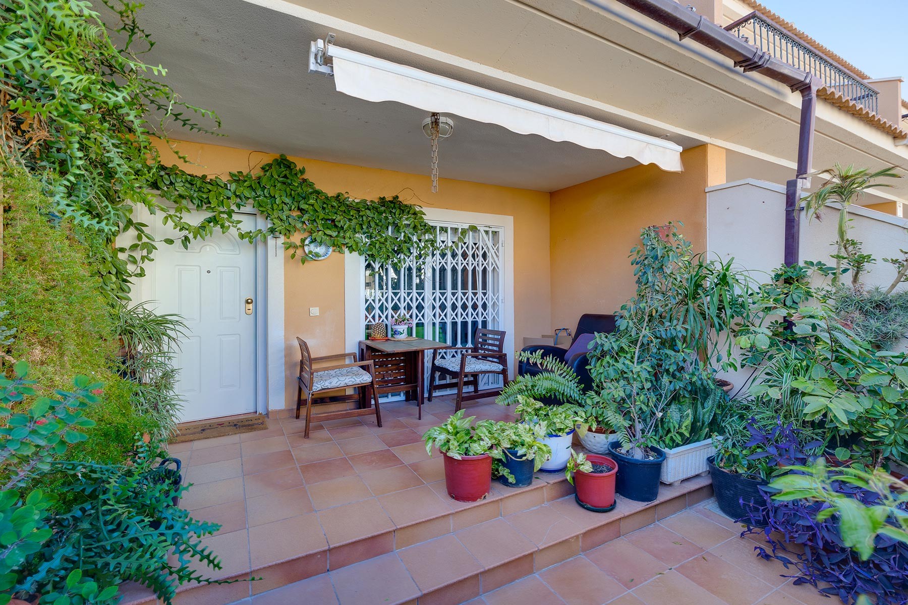 Terrace in villa for sale in Orihuela Costa