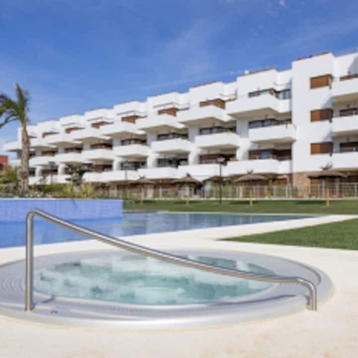 🌴 Live in style in Lomas de Cabo Roig 🏡☀️ If you're looking for comfort, elegance, and a prime loc