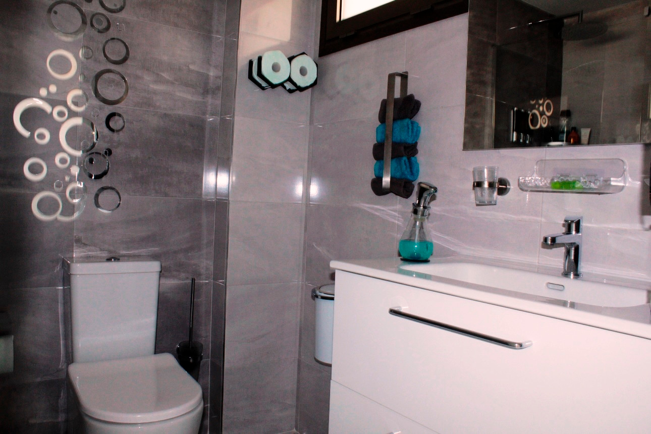Bathroom in apartment for sale in Villamartin