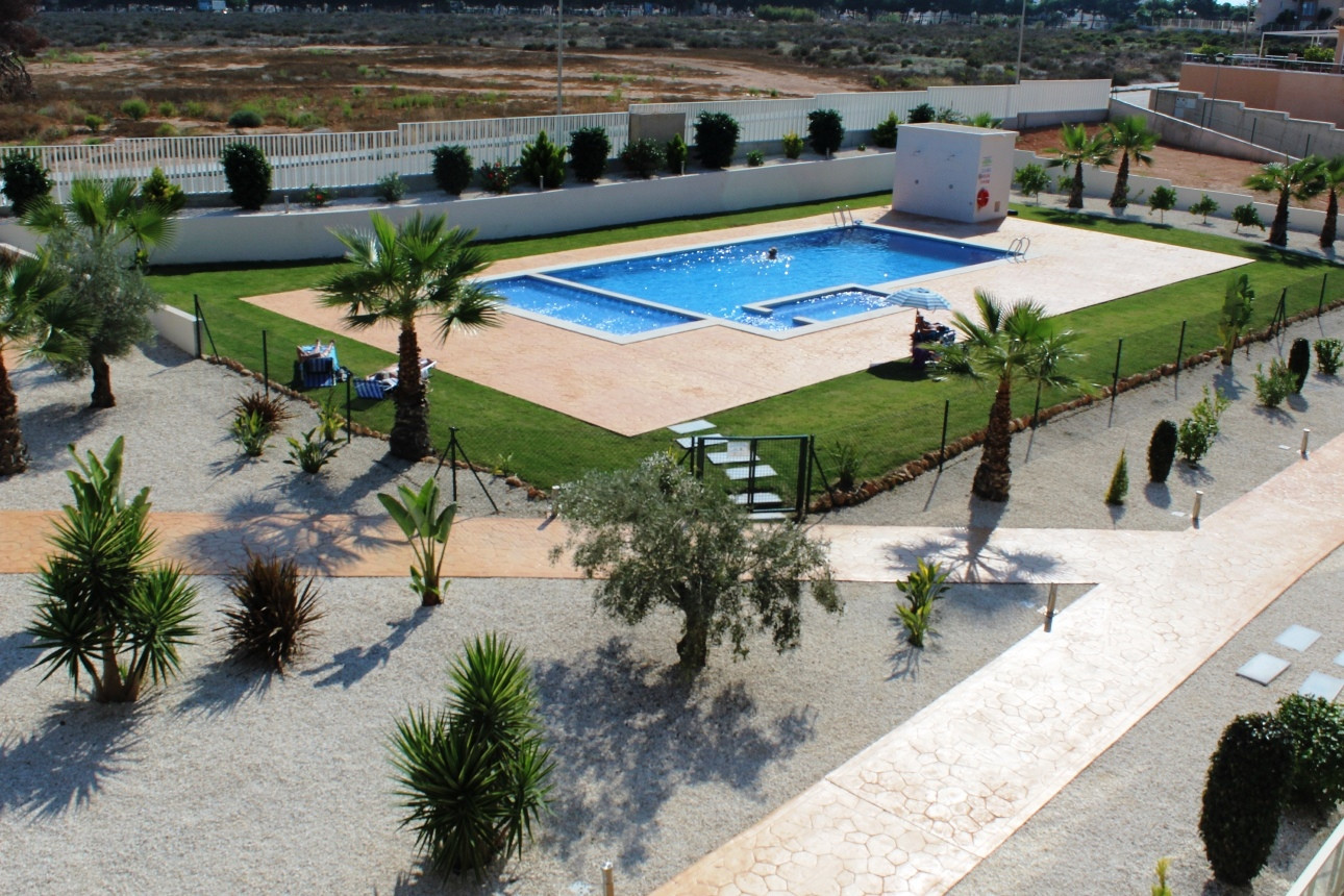 Garden in apartment for sale in Villamartin