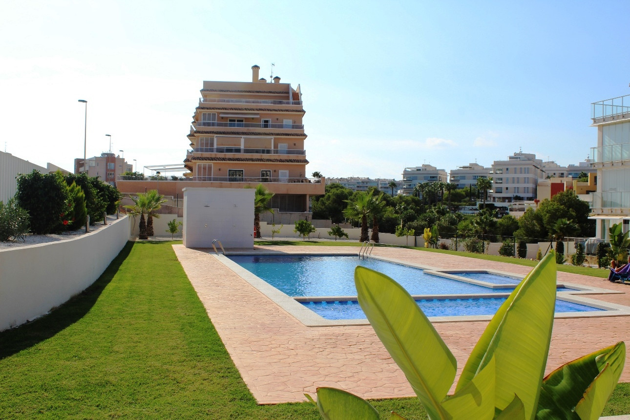 Living room in apartment for sale in Villamartin