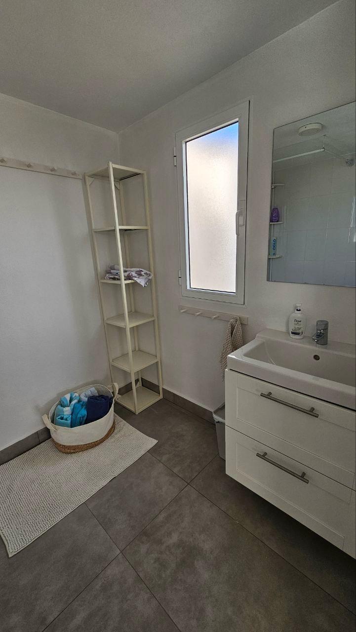 Bathroom in villa for sale in Orihuela