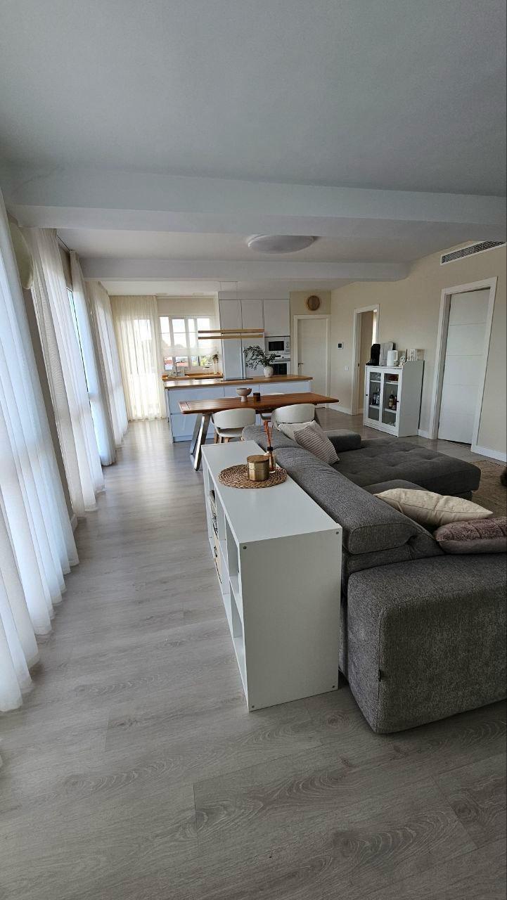 Bedroom in villa for sale in Orihuela