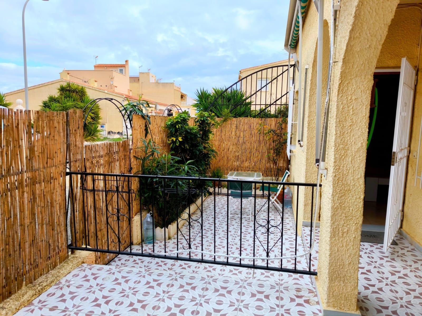 For sale this beautiful house in a very quiet area in the Urbanization La Marina