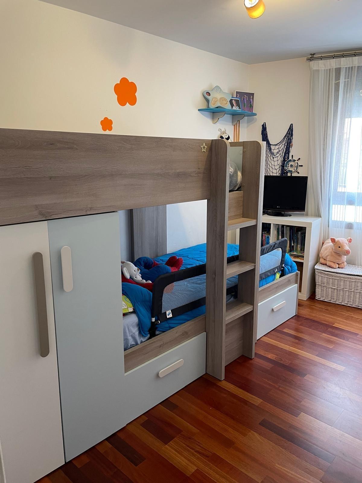 Bedroom in duplex for sale in Torrevieja