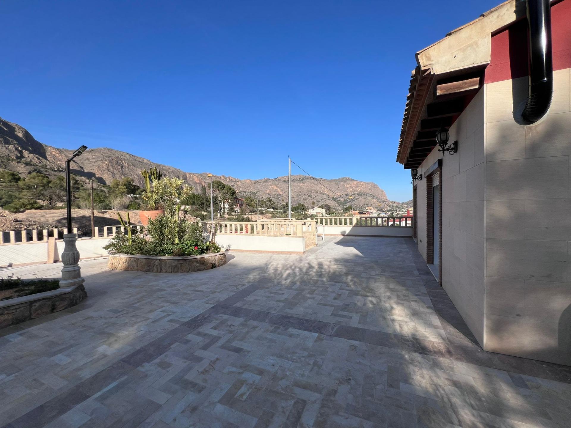 Master bedroom in villa for sale in Orihuela
