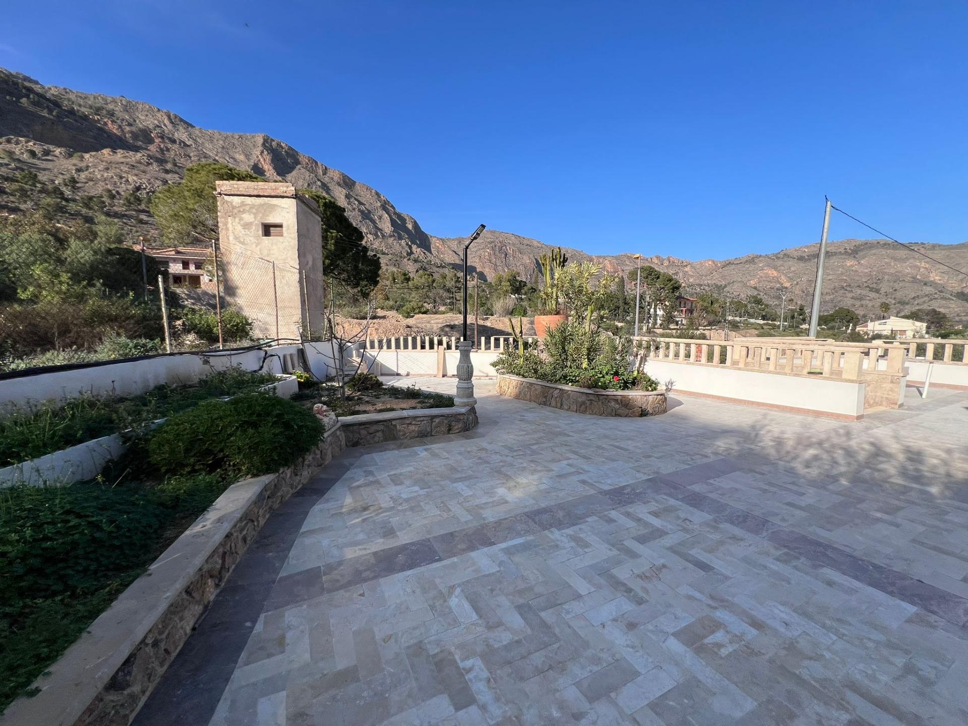 Bathroom in villa for sale in Orihuela