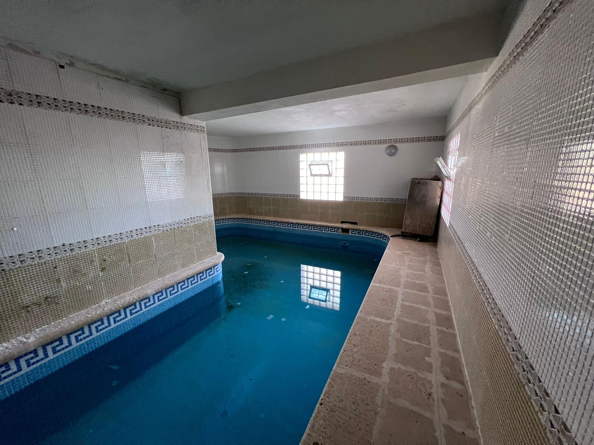 Master bedroom in villa for sale in Orihuela