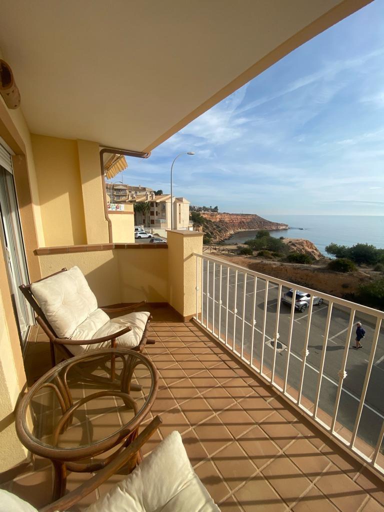 We are happy to present this fantastic duplex located in the prestigious Aguamarina development, rig