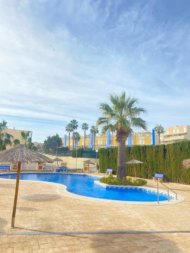 We are happy to present this fantastic duplex located in the prestigious Aguamarina development, rig