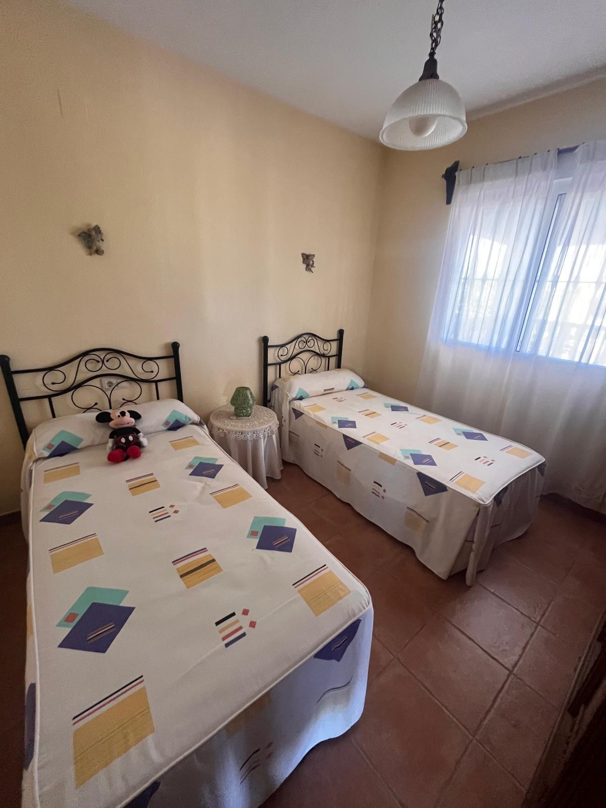 Bedroom in finca for sale in Daya Nueva