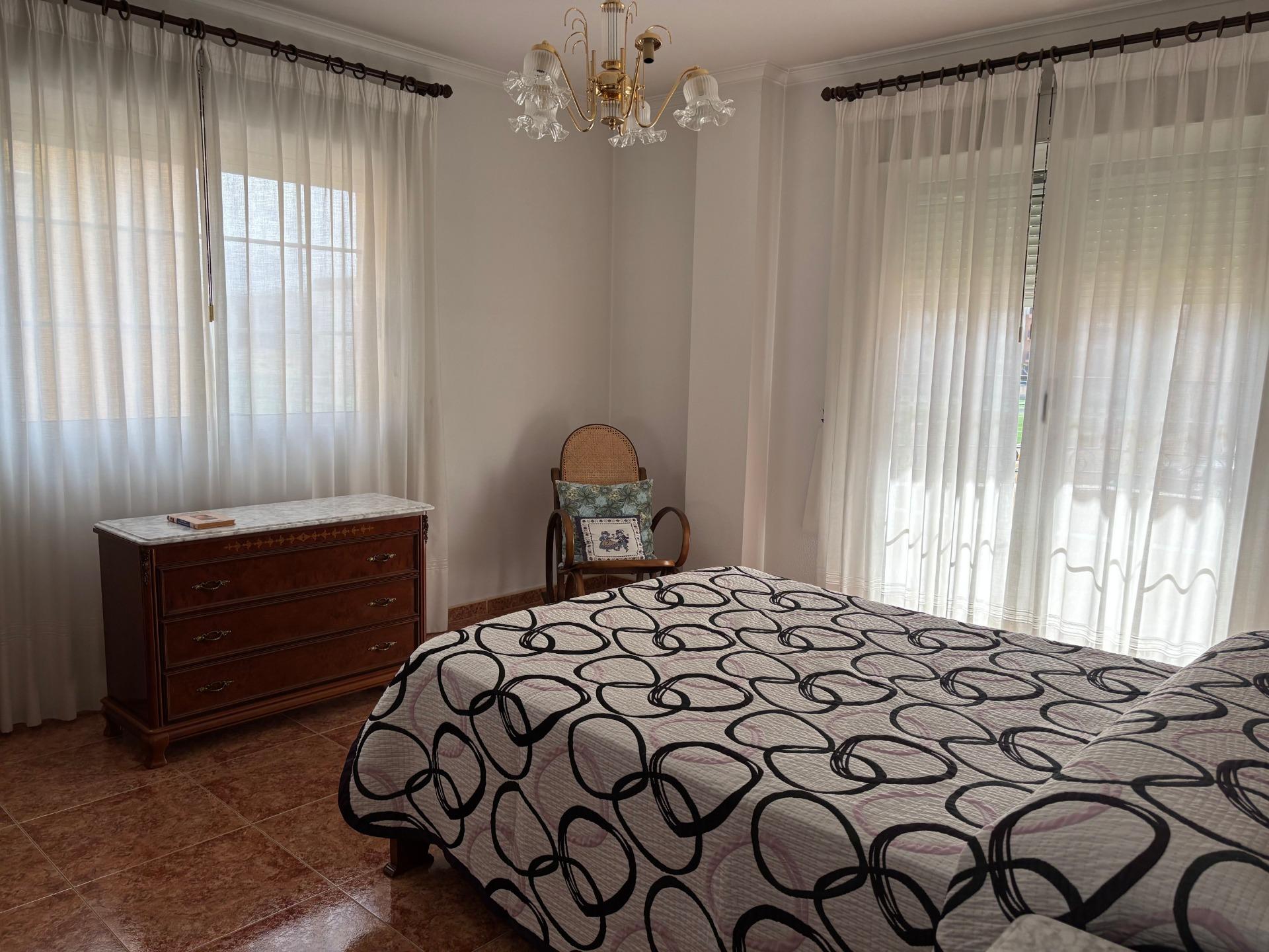 Master bedroom in terraced for sale in Formentera del Segura