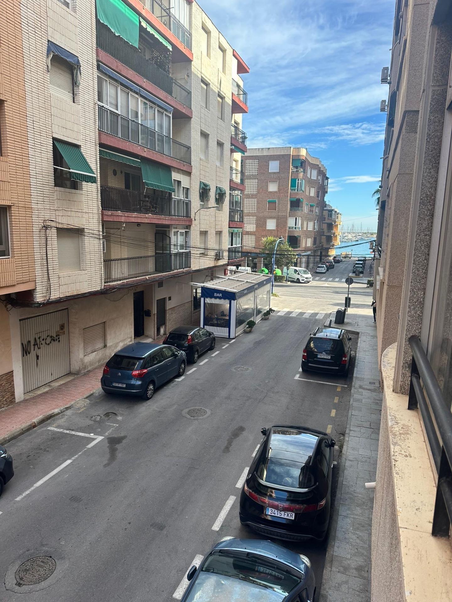 We are happy to present this beautiful 117-square-meter apartment, just 100 meters from the famous A