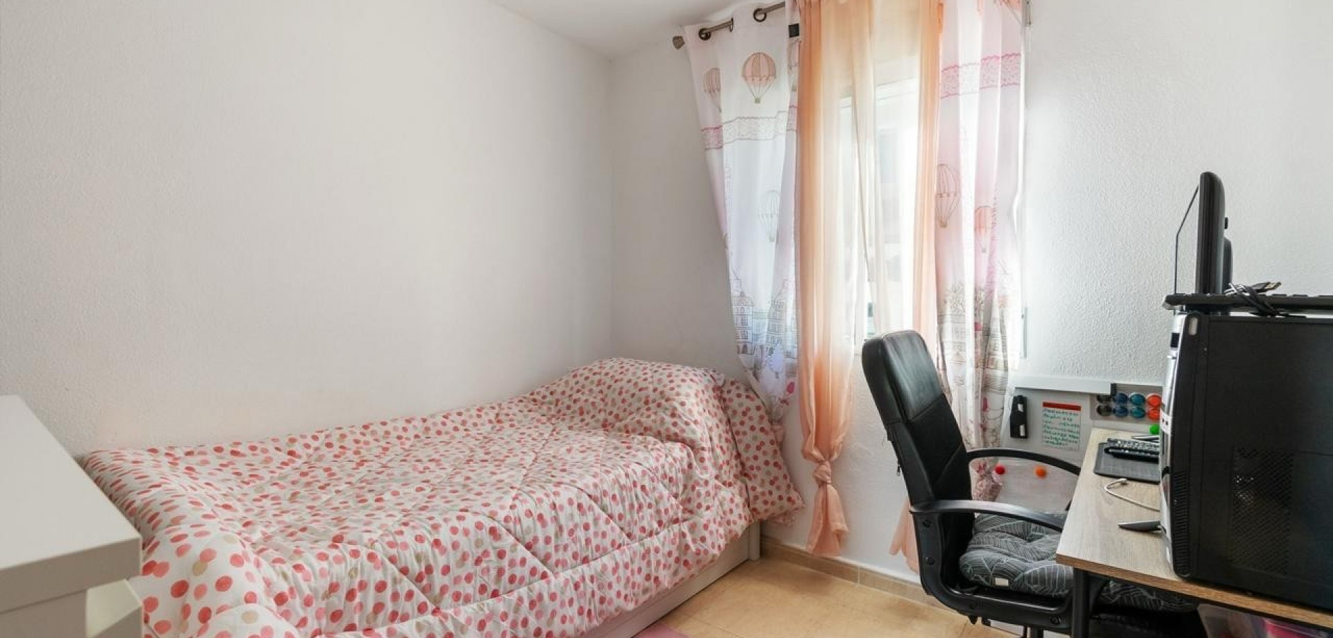 Kitchen in villa for sale in Orihuela Costa