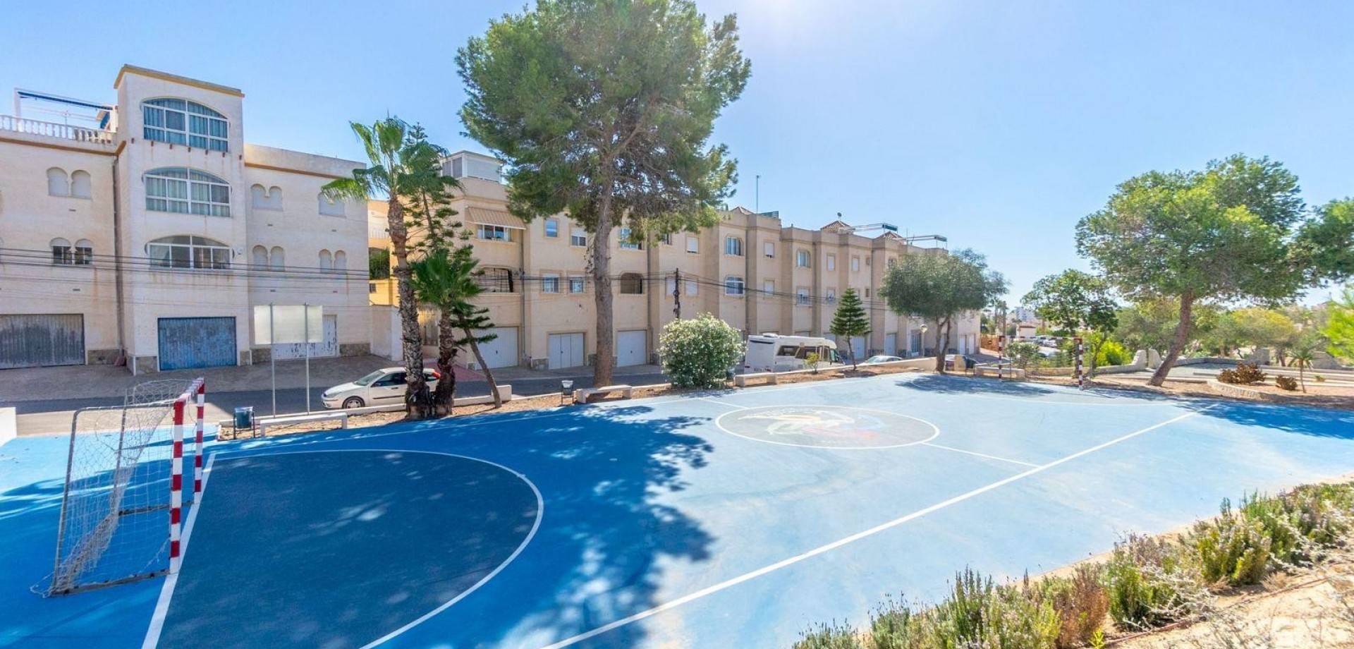 Kitchen in villa for sale in Orihuela Costa