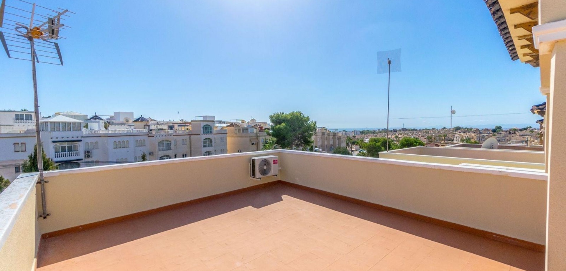 Terrace in villa for sale in Orihuela Costa