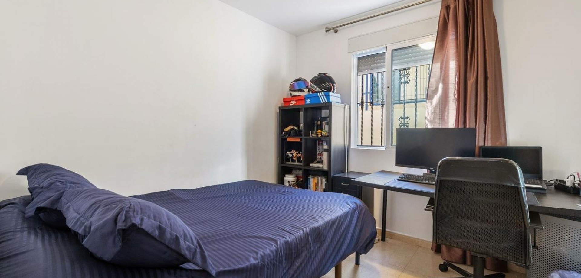 Dining area in villa for sale in Orihuela Costa