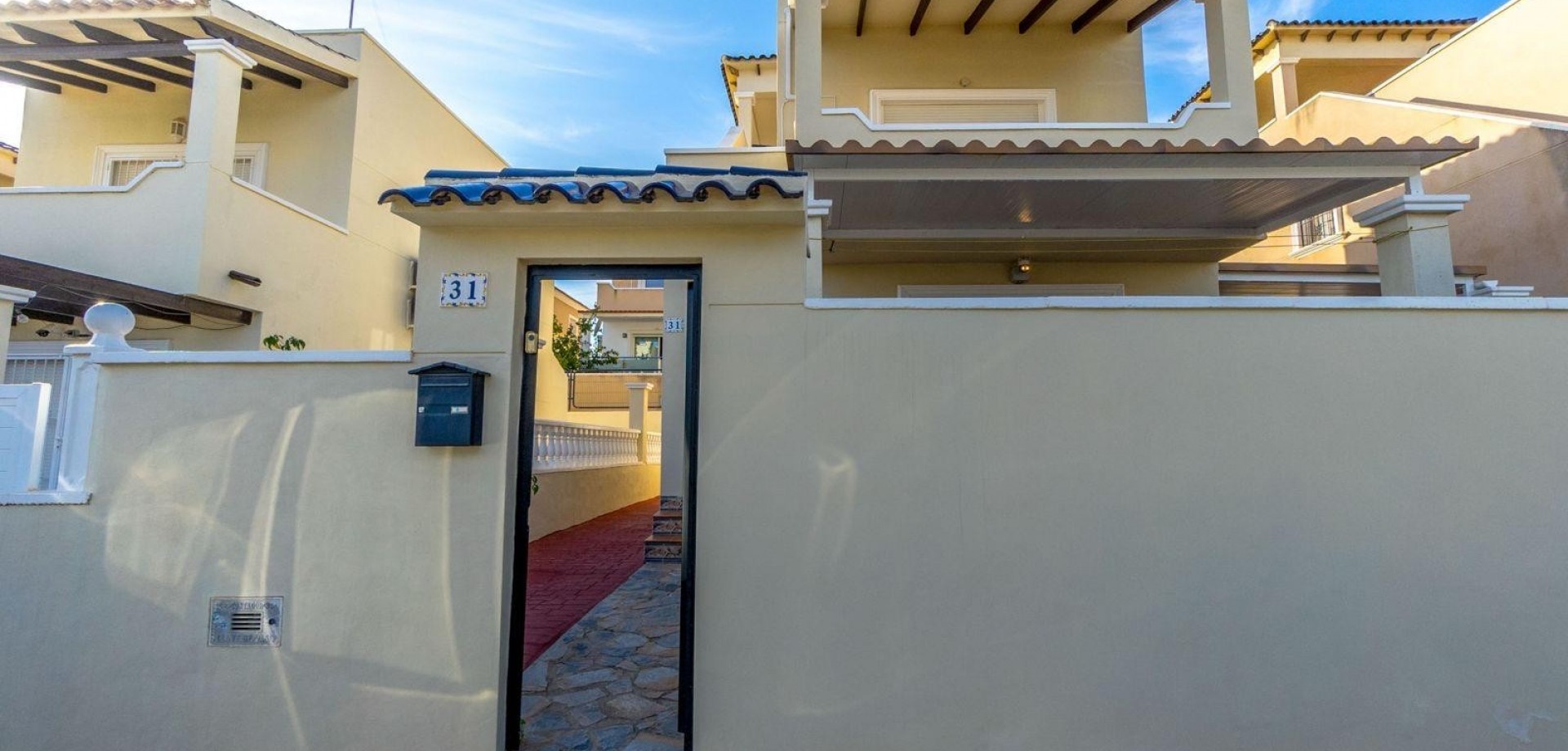 Bedroom in villa for sale in Orihuela Costa