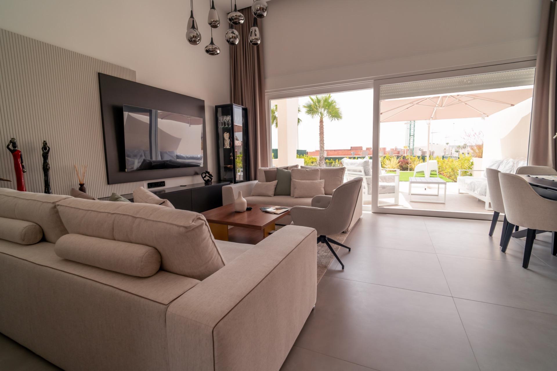 Dining area in villa for sale in Algorfa