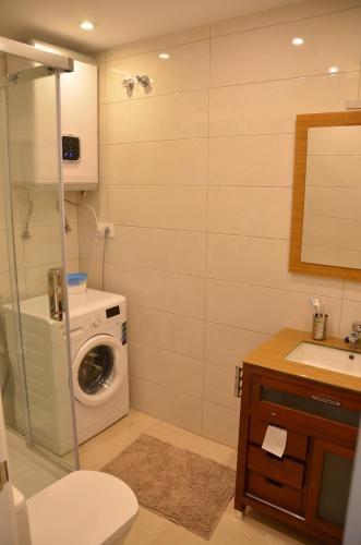 Pool area in bungalow for sale in Torrevieja