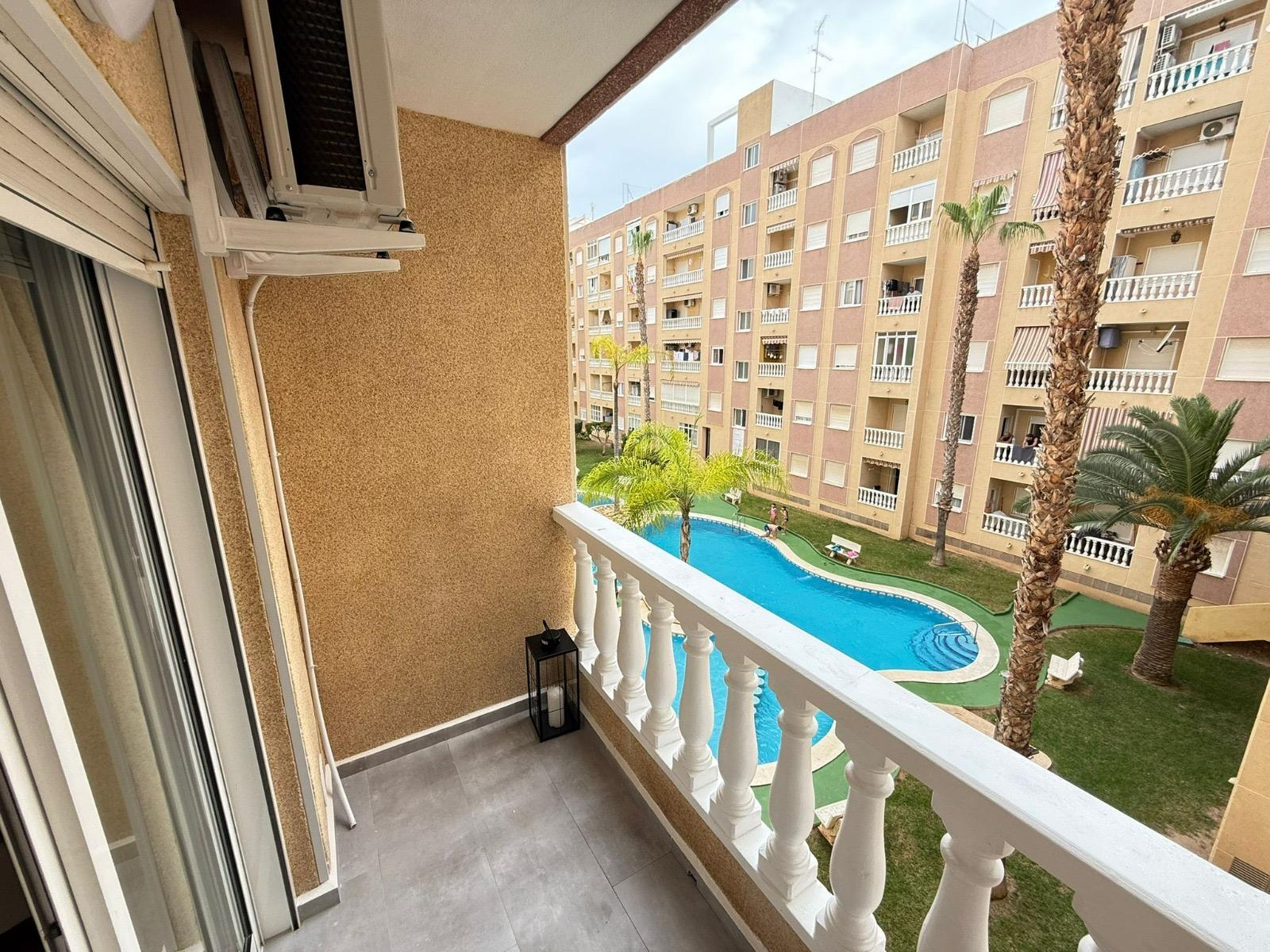 Kitchen in apartment for sale in Torrevieja