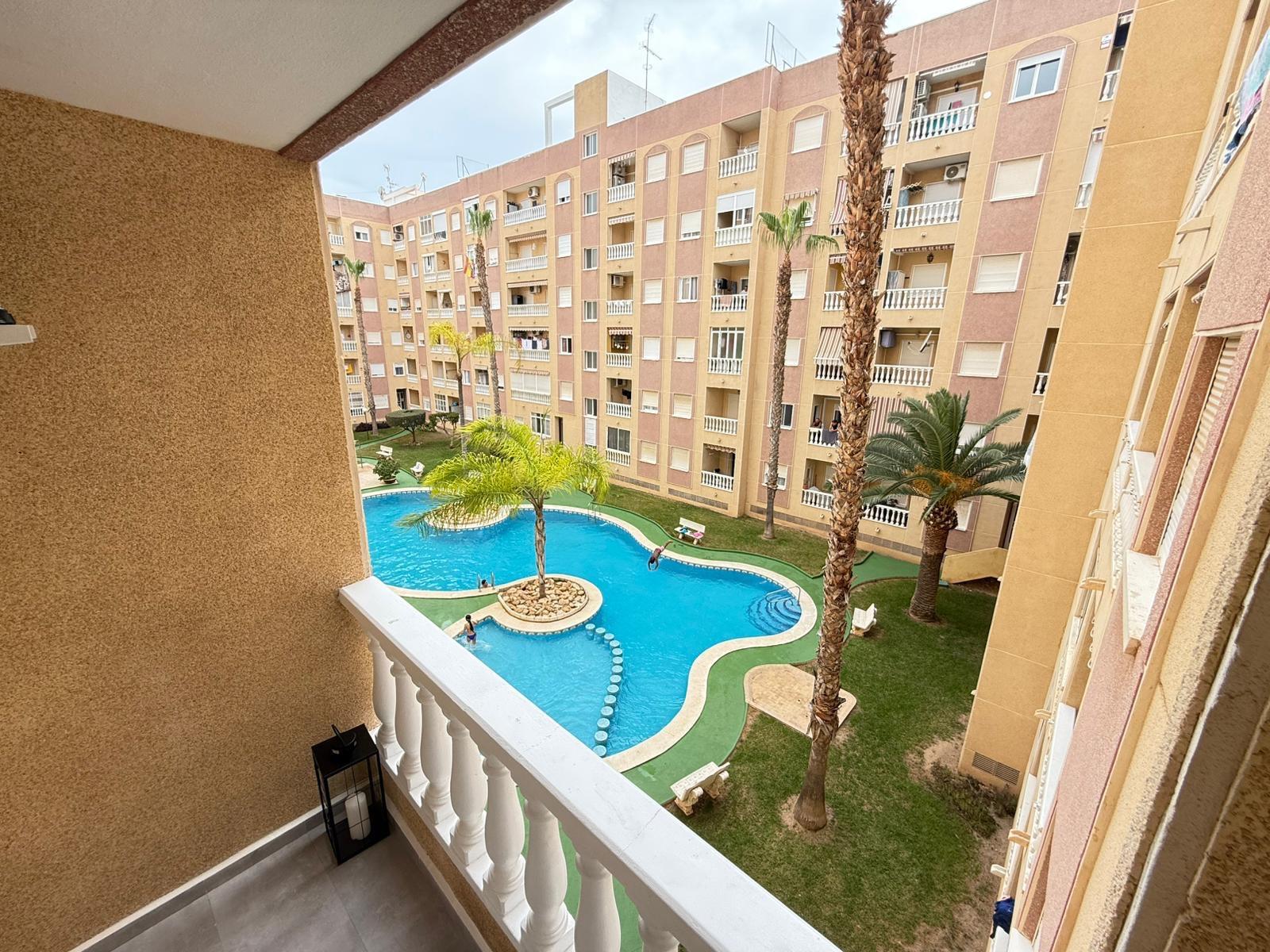Garden in apartment for sale in Torrevieja