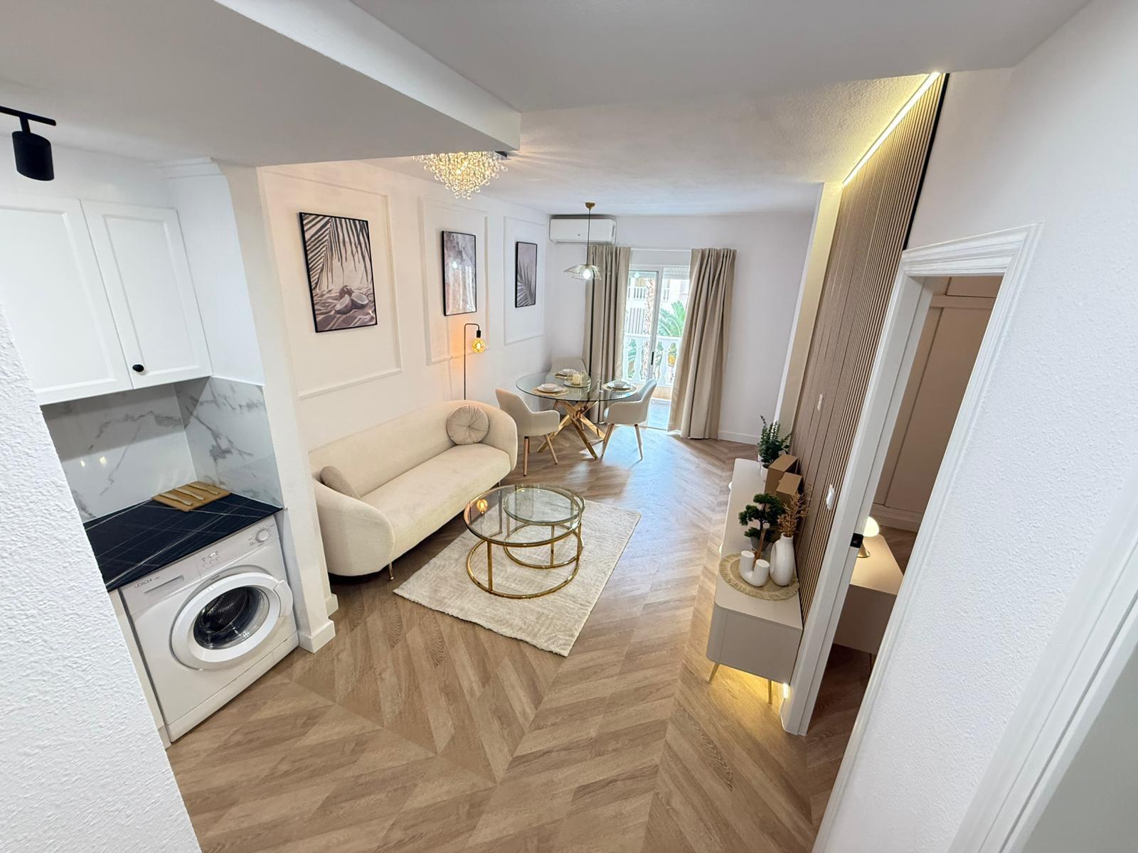 Bedroom in apartment for sale in Torrevieja