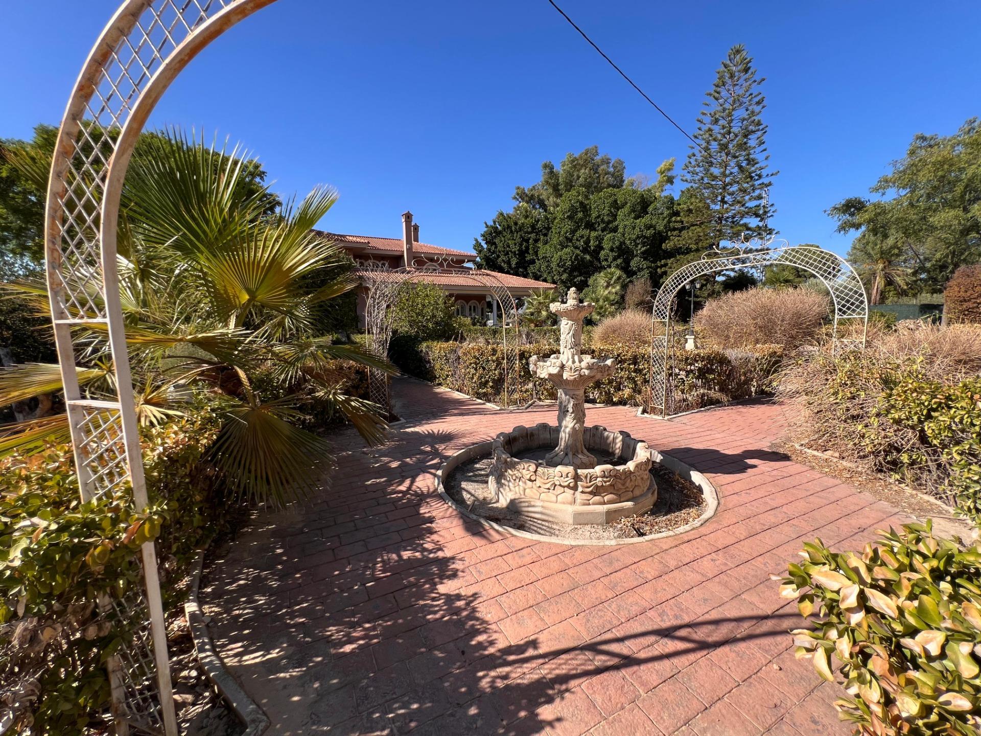 Terrace in villa for sale in Callosa de Segura