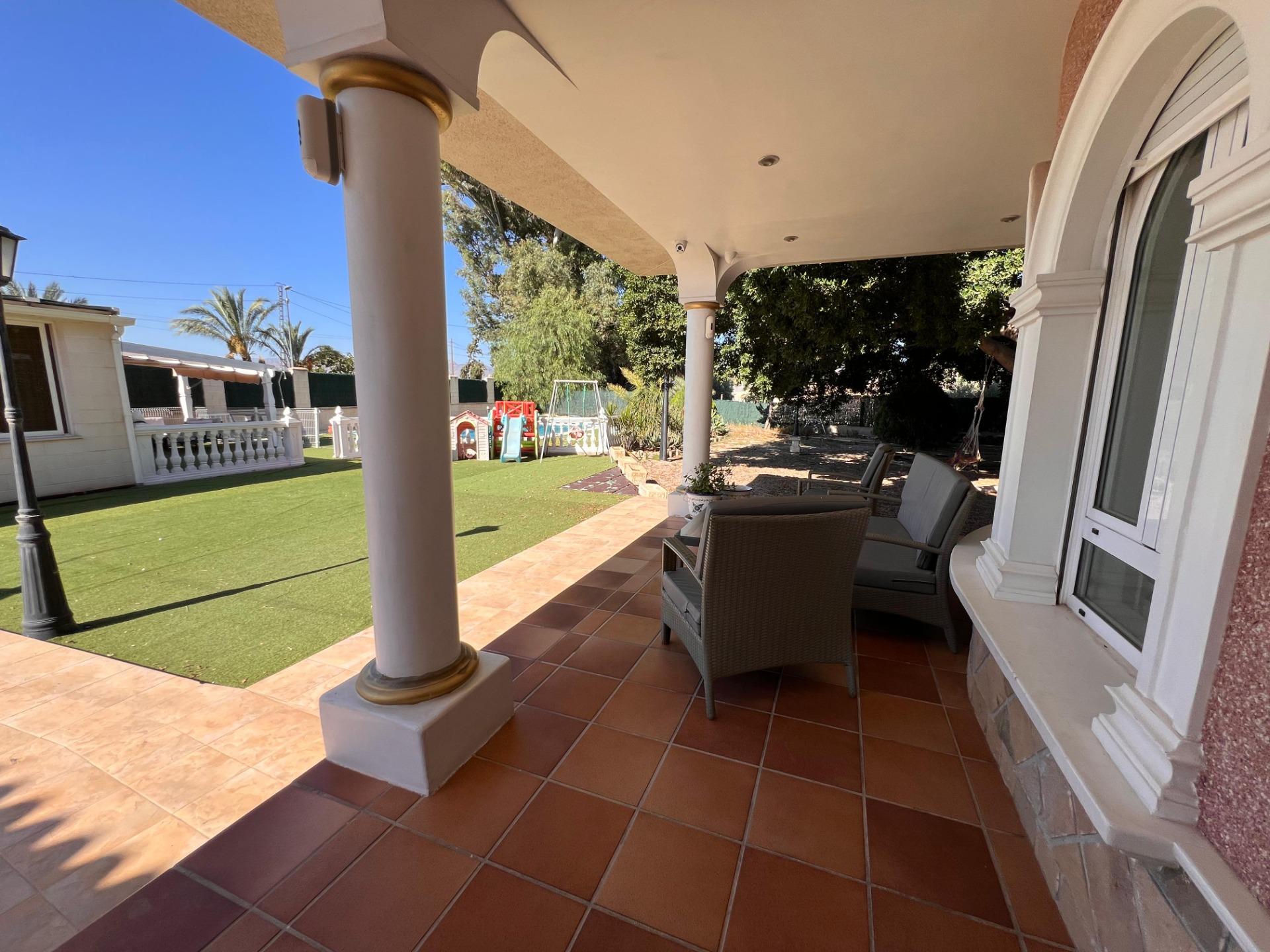 Dining area in villa for sale in Callosa de Segura