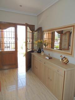 Dining area in villa for sale in Catral