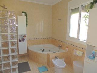 Garden in villa for sale in Catral