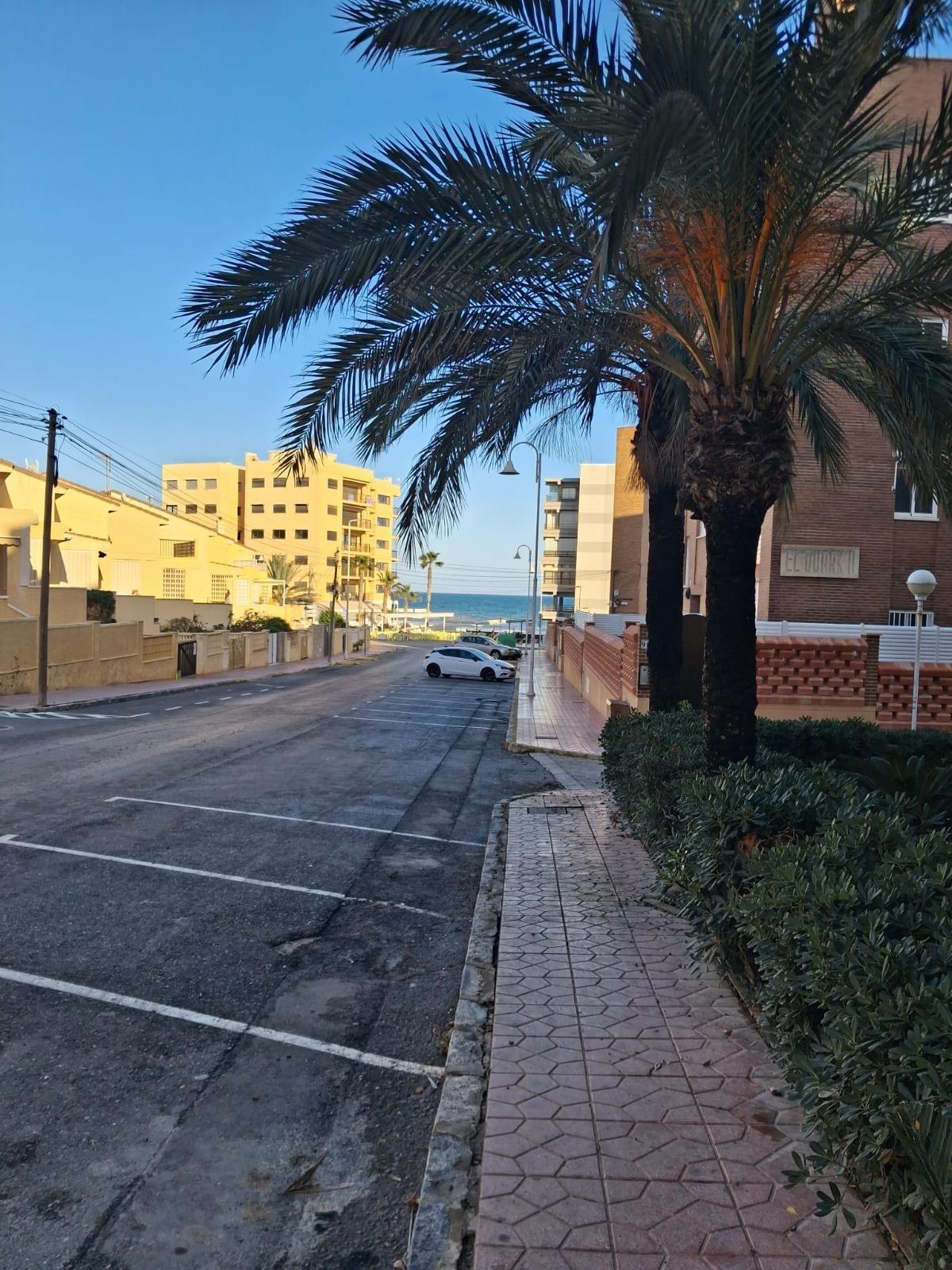 Bathroom in apartment for sale in Guardamar del Segura