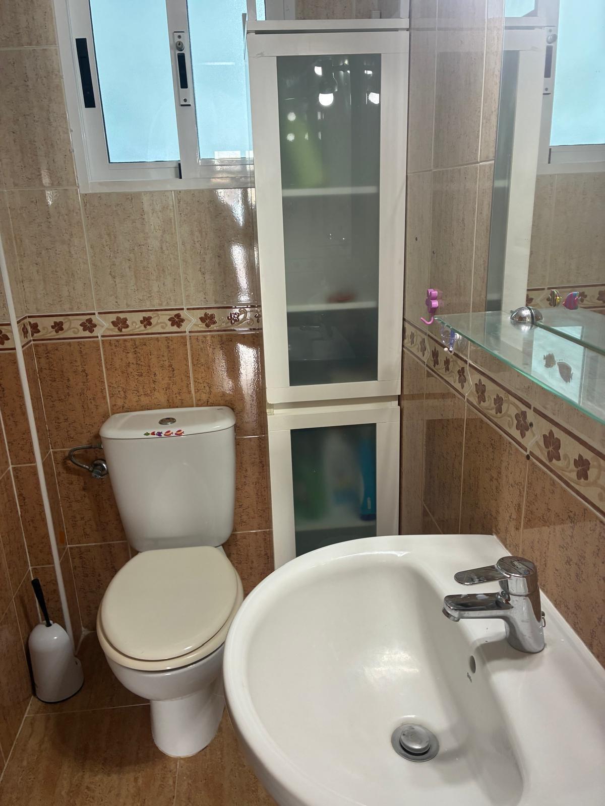 Bathroom in bungalow for sale in Orihuela Costa