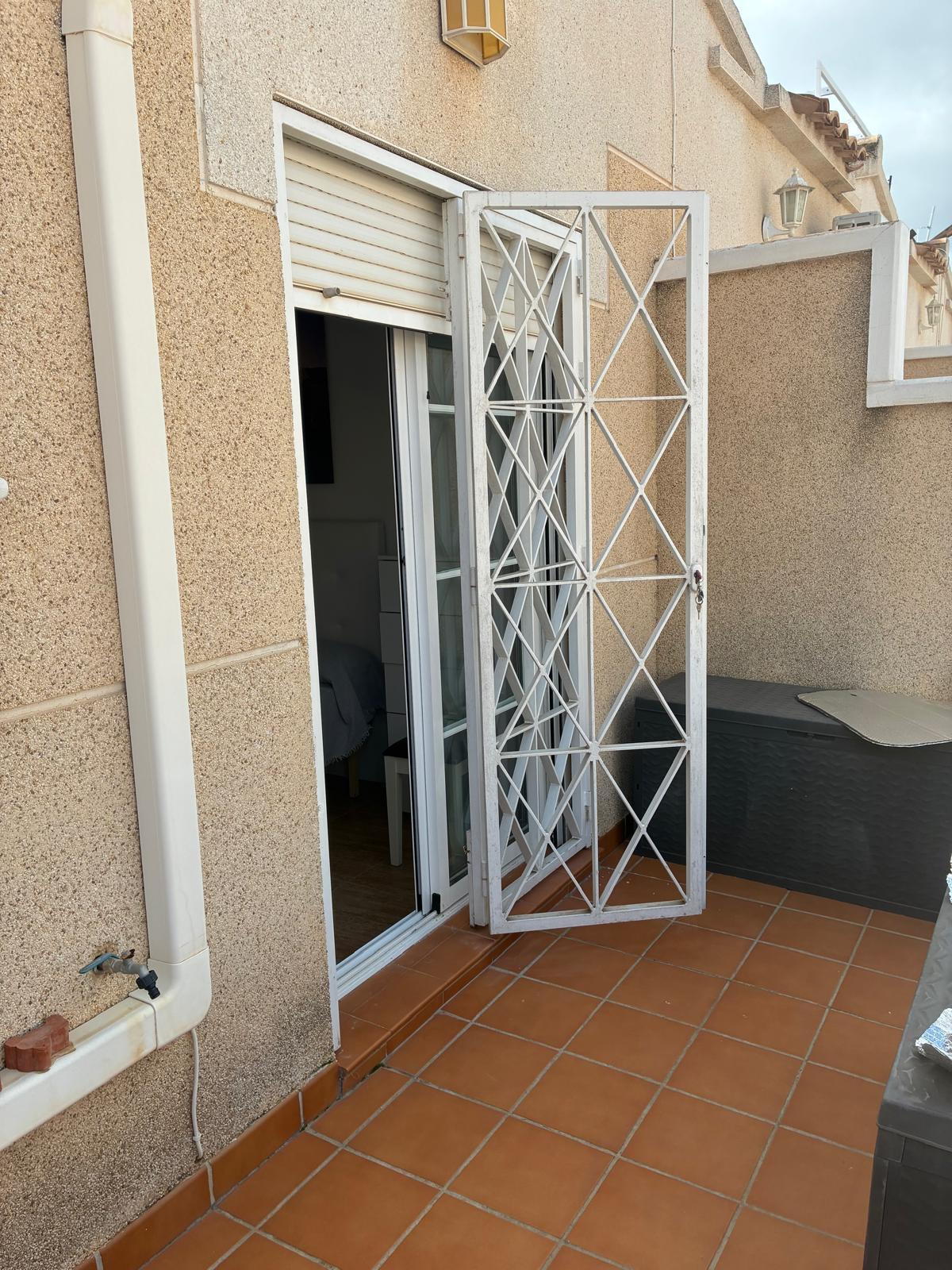 Bedroom in bungalow for sale in Orihuela Costa