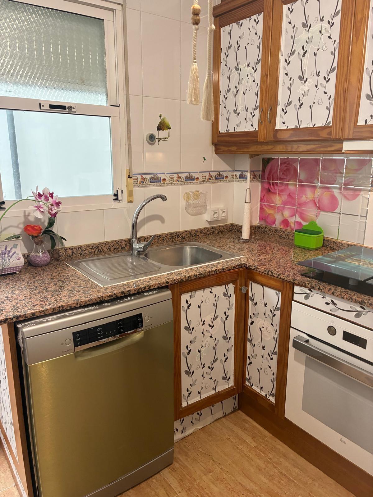 Dining area in bungalow for sale in Orihuela Costa
