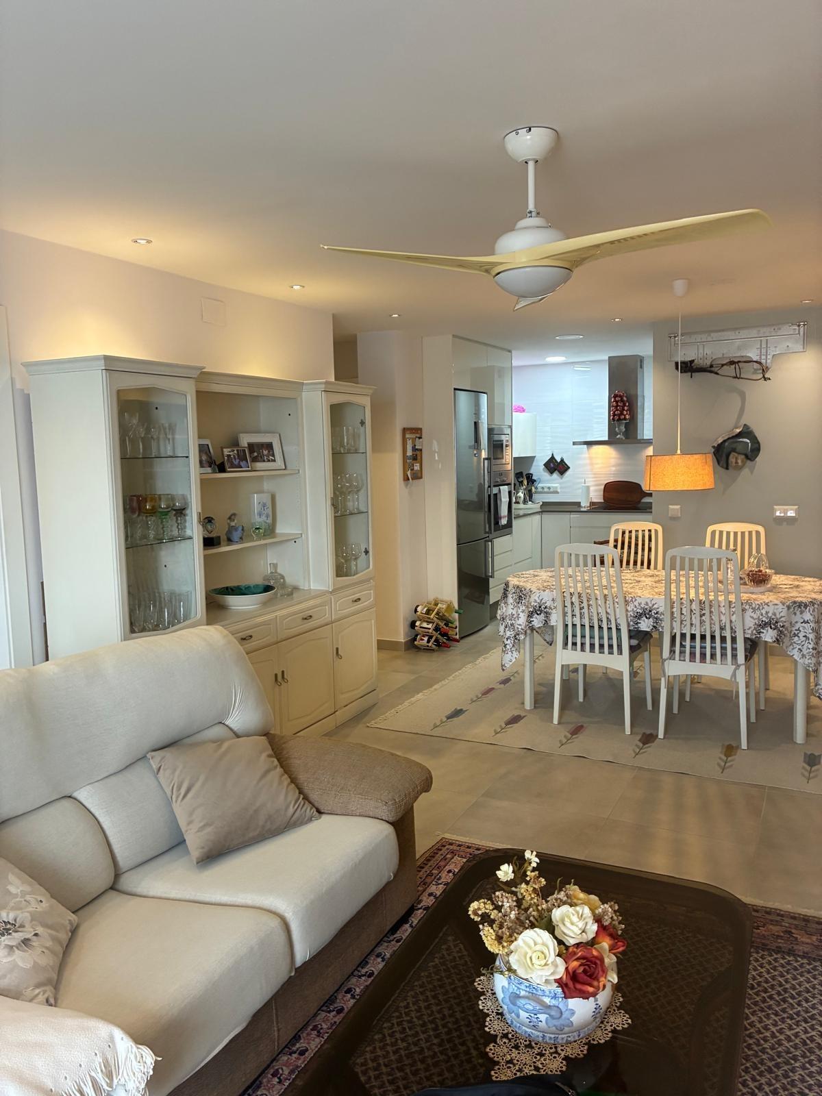 Dining area in apartment for sale in Torrevieja