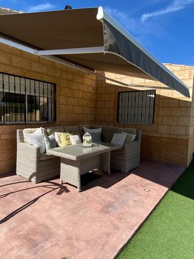 Kitchen in villa for sale in Albatera