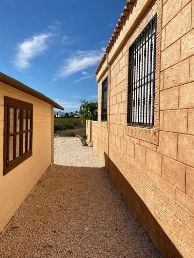 Bathroom in villa for sale in Albatera