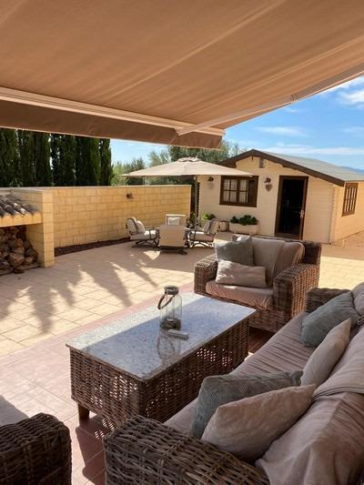 Dining area in villa for sale in Albatera