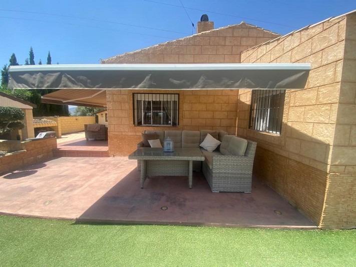 Pool area in villa for sale in Albatera