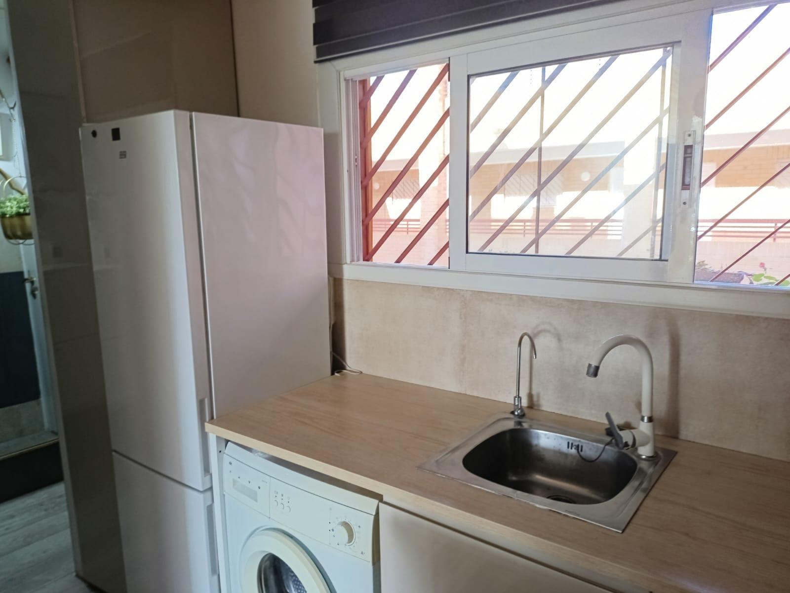 Bedroom in apartment for sale in Torrevieja