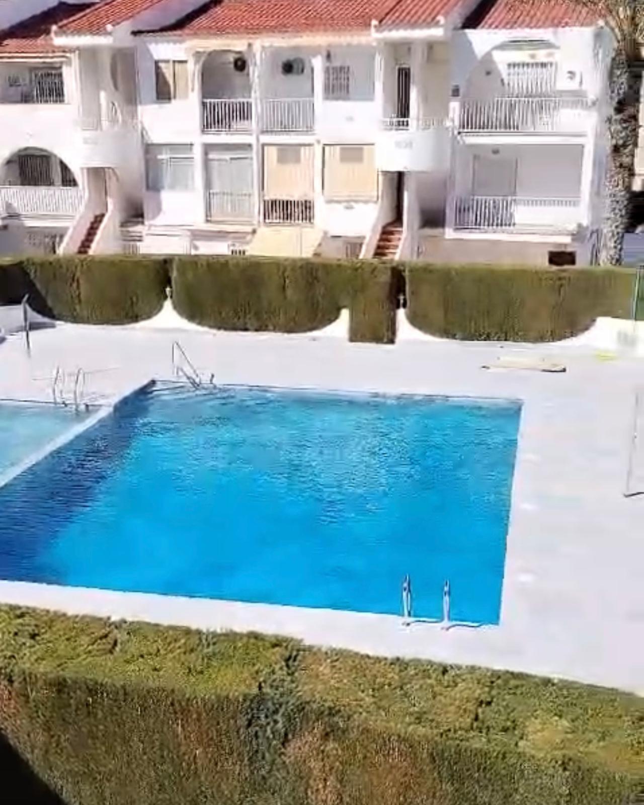 We present a charming apartment in the sought-after Cabo Cervera area of Torrevieja
