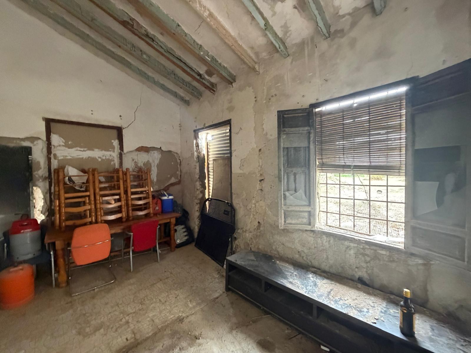 Bedroom in finca for sale in Orihuela