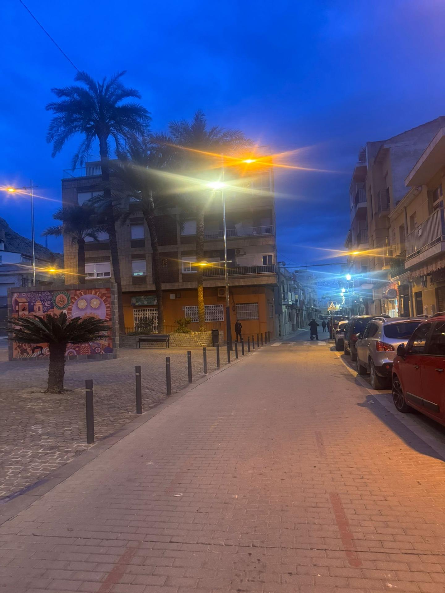 Ħafna Potenzjal: Fatturazzjoni ta’ Oħla 7 Sħun u 3 Baġien – L-Opportunità ta’ Investiment f’Orihuela