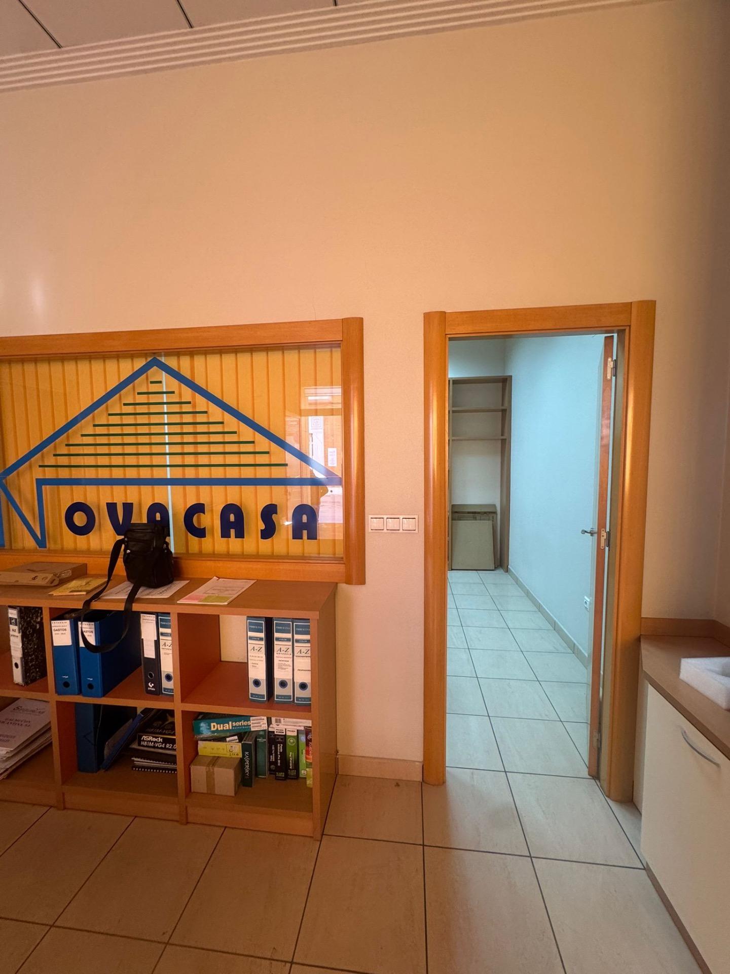 Dining area in commercial for sale in Bigastro