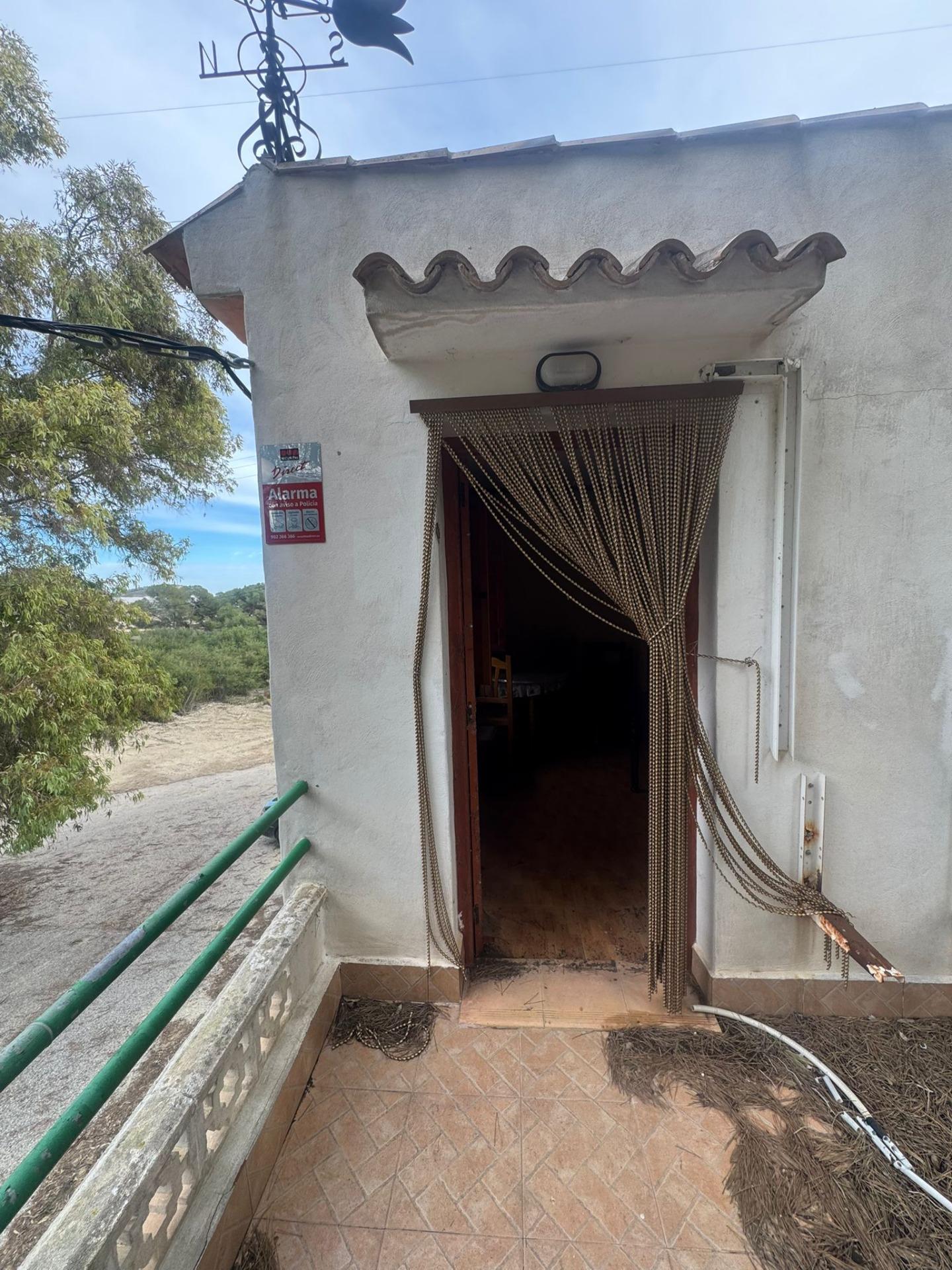 Pool area in land for sale in Orihuela