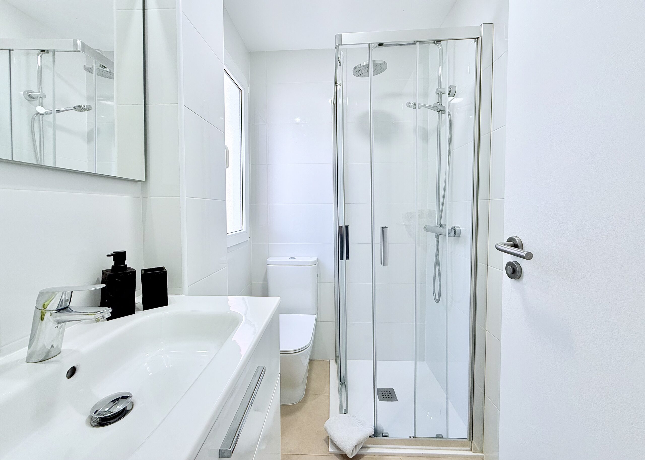 Bedroom in villa for sale in Mar Menor Golf Resort