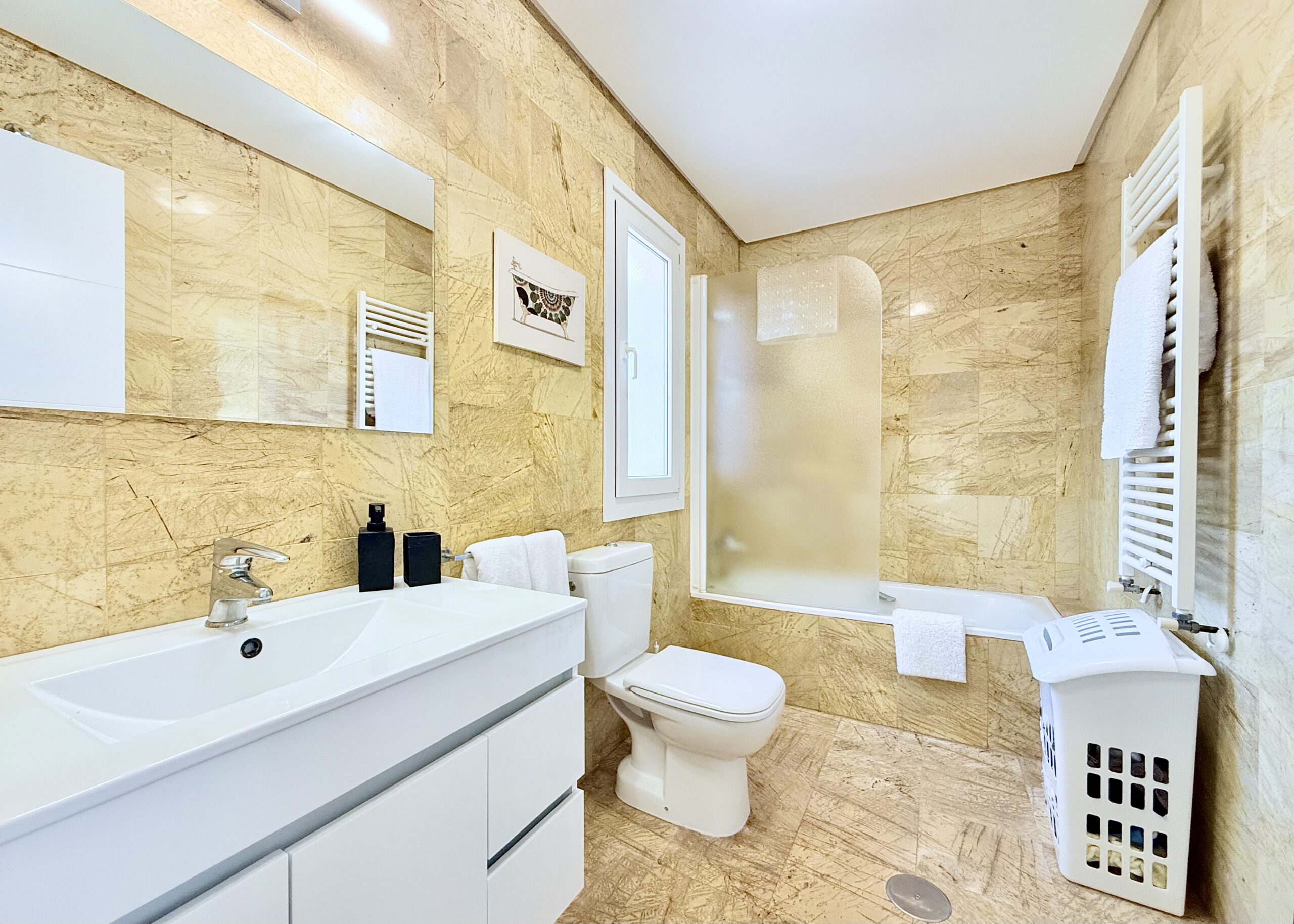 Bathroom in villa for sale in Mar Menor Golf Resort