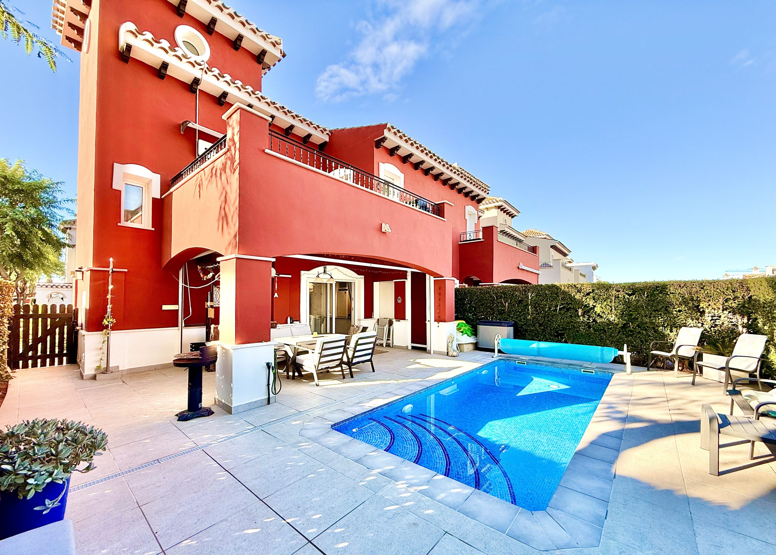 Terrace in villa for sale in Mar Menor Golf Resort