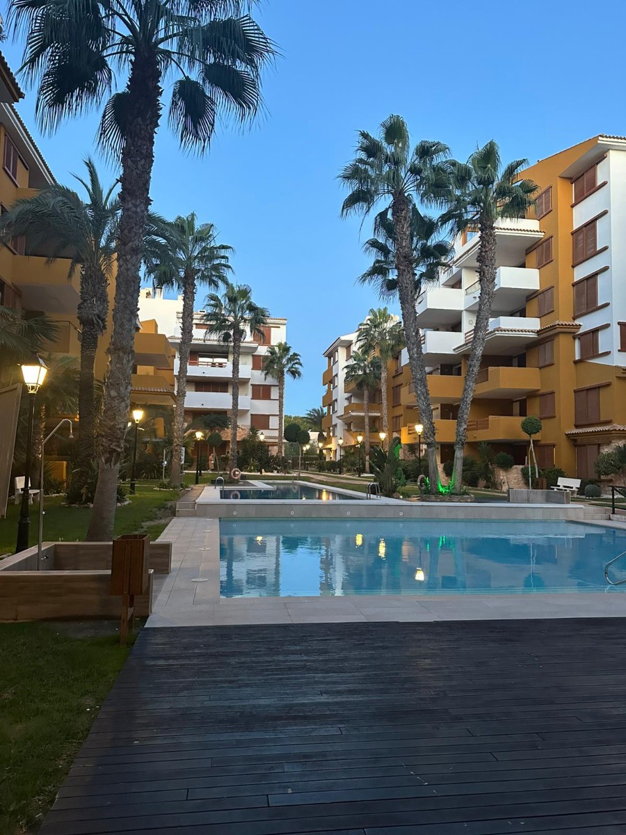 Master bedroom in apartment for sale in Punta Prima